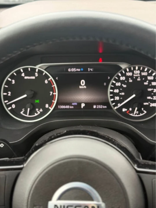 2021 Nissan Rogue - Image 10 of 17