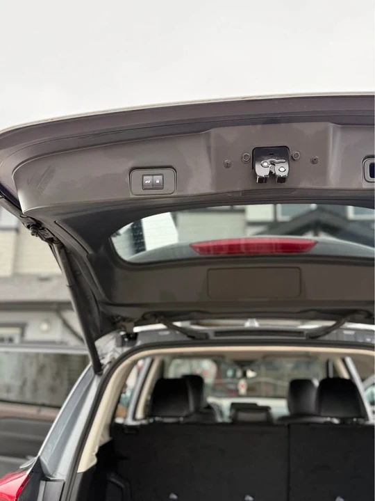 2021 Nissan Rogue - Image 14 of 17