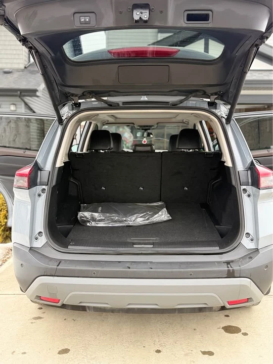 2021 Nissan Rogue - Image 13 of 17
