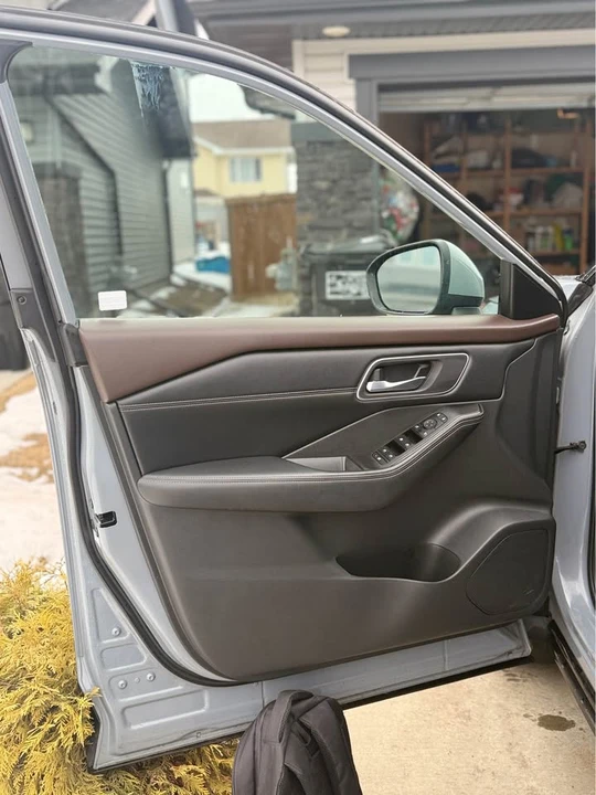 2021 Nissan Rogue - Image 11 of 17