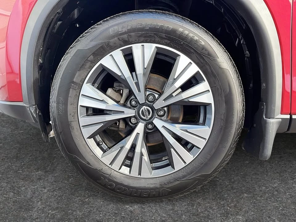 2021 Nissan Rogue - Image 7 of 10