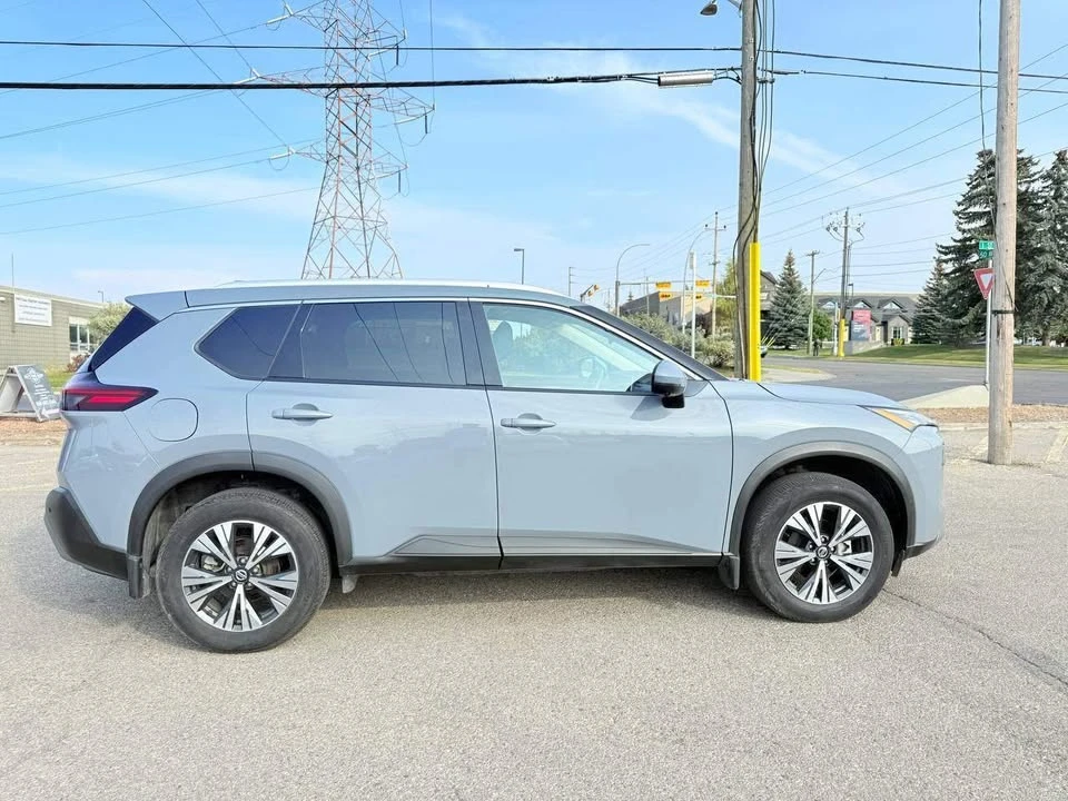 2021 Nissan Rogue - Image 15 of 16