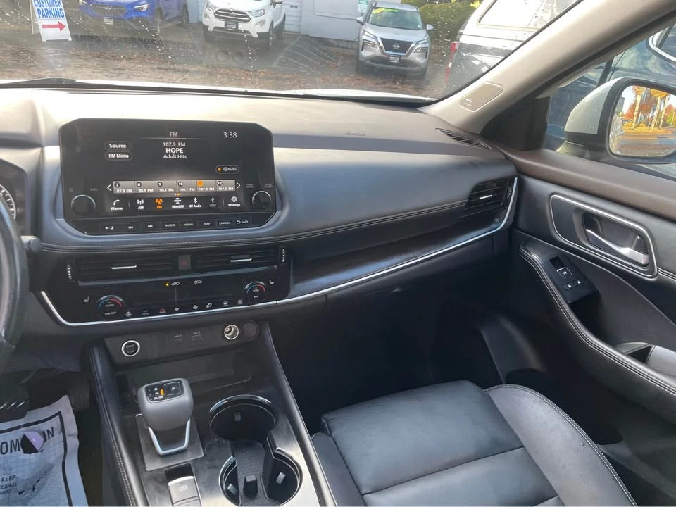 2021 Nissan Rogue - Image 14 of 14