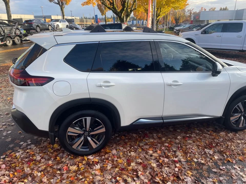 2021 Nissan Rogue - Image 6 of 14
