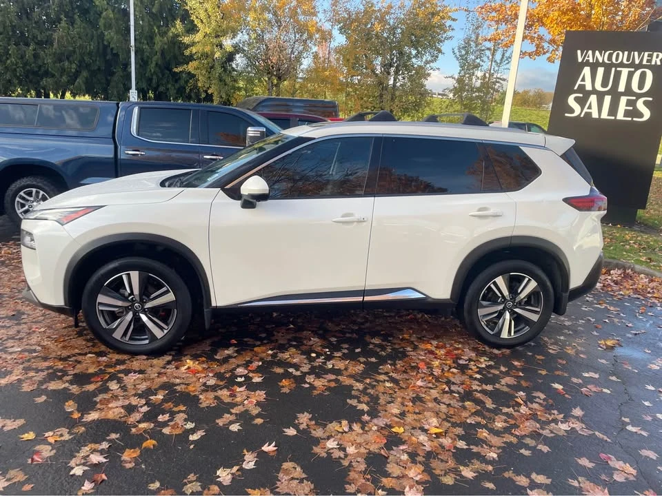 2021 Nissan Rogue - Image 2 of 14