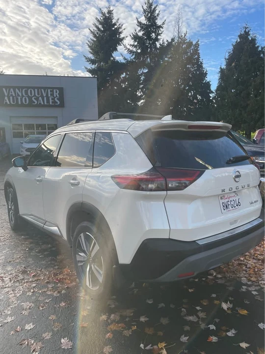 2021 Nissan Rogue - Image 3 of 14