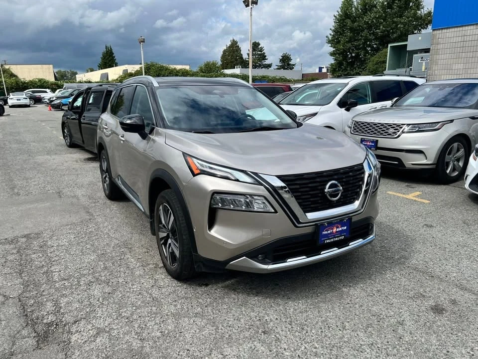 2021 Nissan Rogue - Image 2 of 17