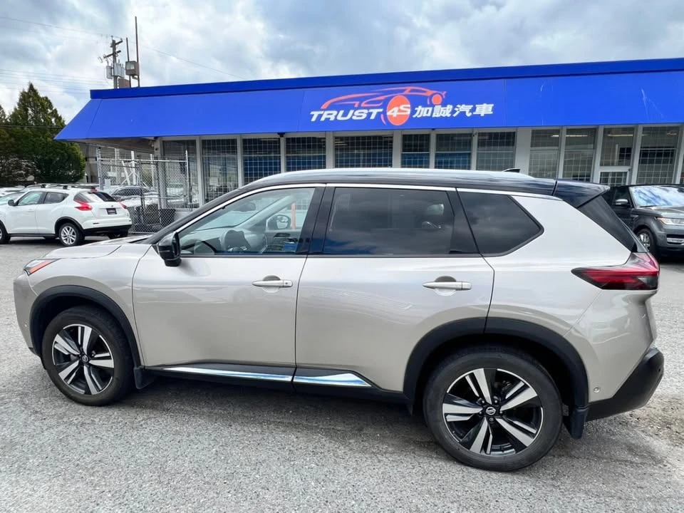 2021 Nissan Rogue - Image 8 of 17