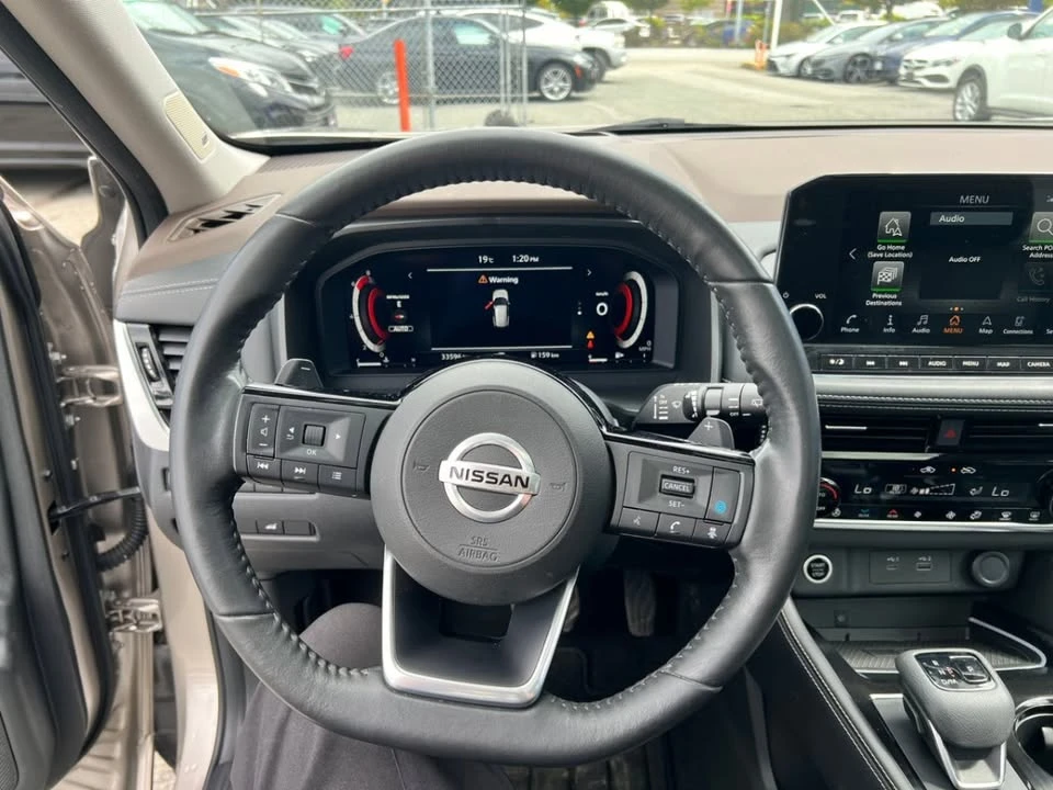 2021 Nissan Rogue - Image 13 of 17