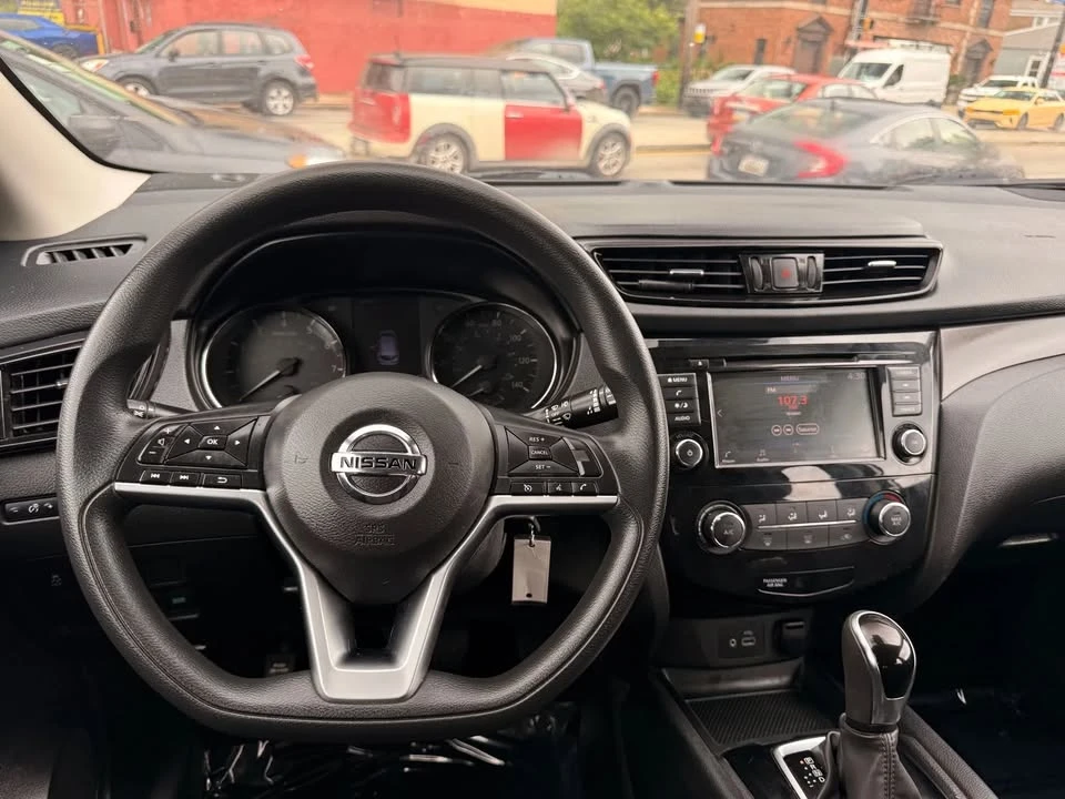 2021 Nissan Rogue - Image 11 of 15