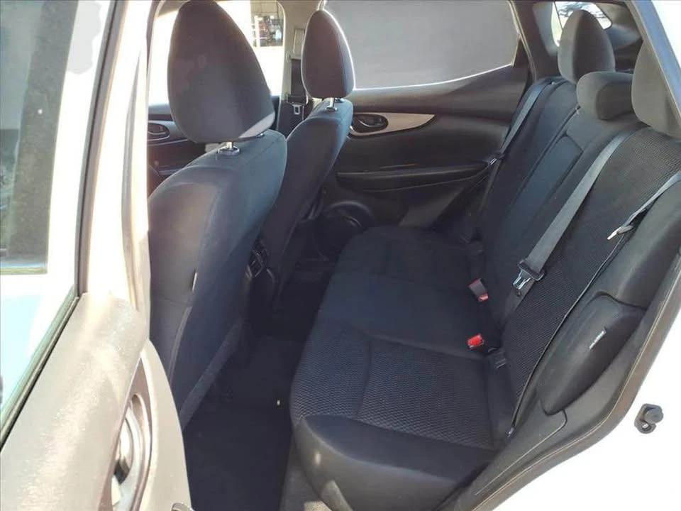 2021 Nissan Rogue - Image 8 of 11