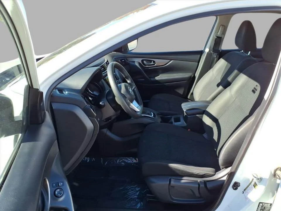 2021 Nissan Rogue - Image 4 of 11