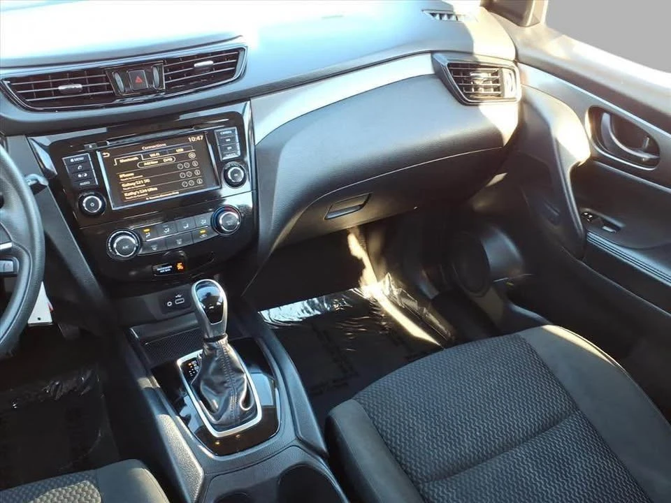 2021 Nissan Rogue - Image 9 of 11