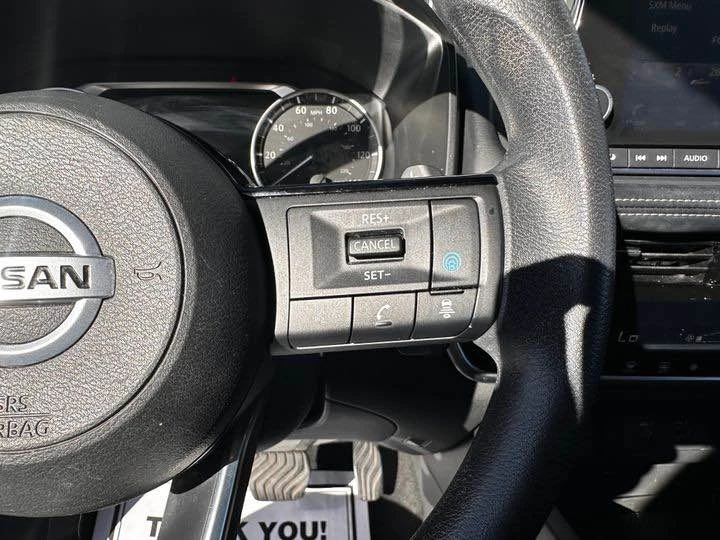 2021 Nissan Rogue - Image 13 of 16