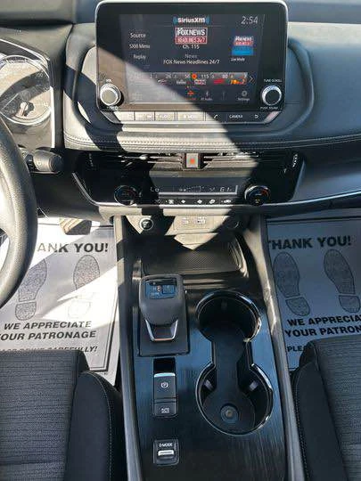 2021 Nissan Rogue - Image 15 of 16