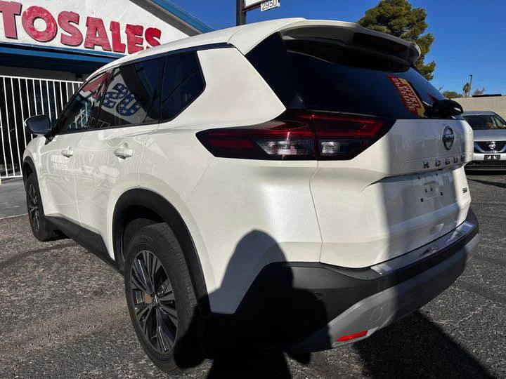 2021 Nissan Rogue - Image 6 of 16