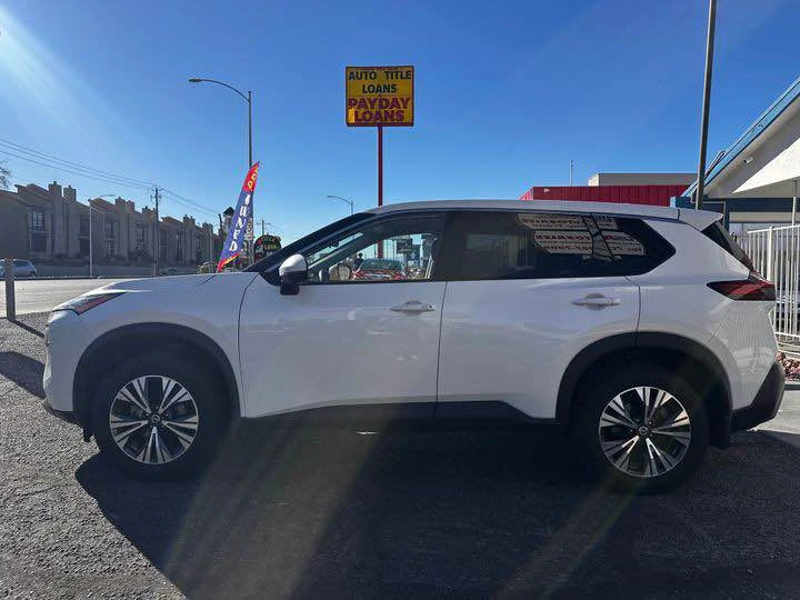2021 Nissan Rogue - Image 3 of 16
