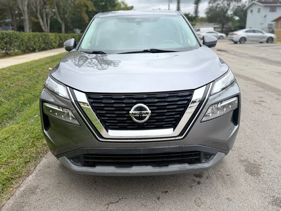2021 Nissan Rogue - Image 2 of 17