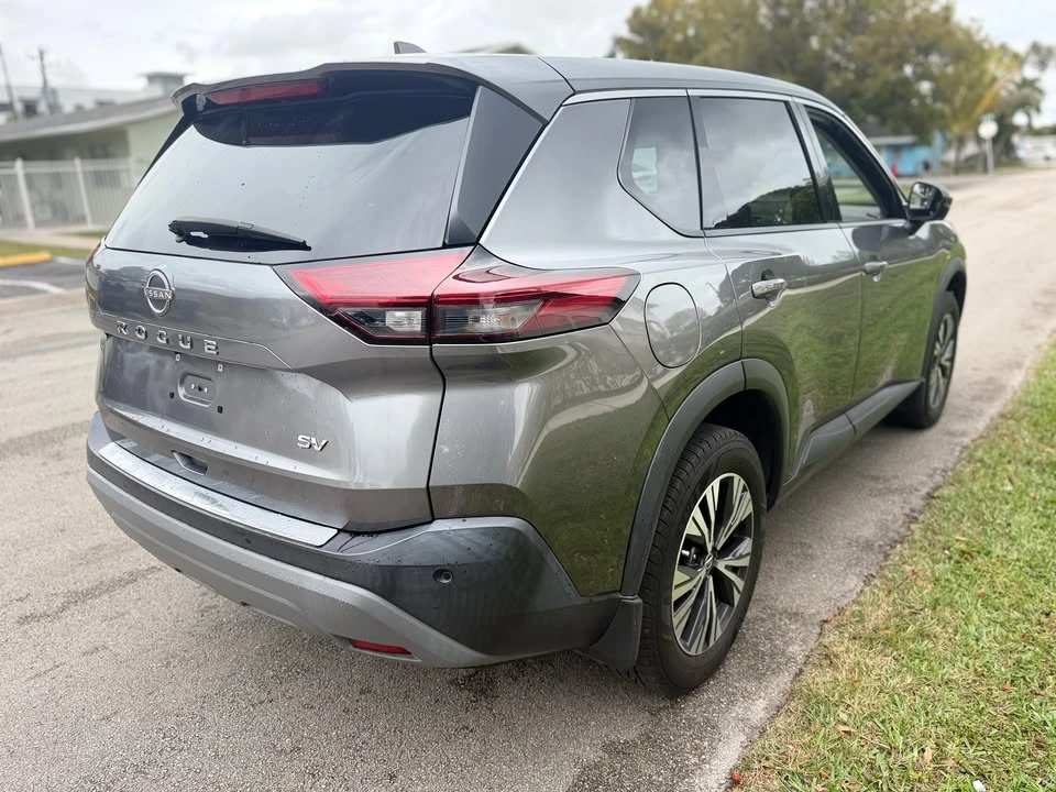2021 Nissan Rogue - Image 4 of 17