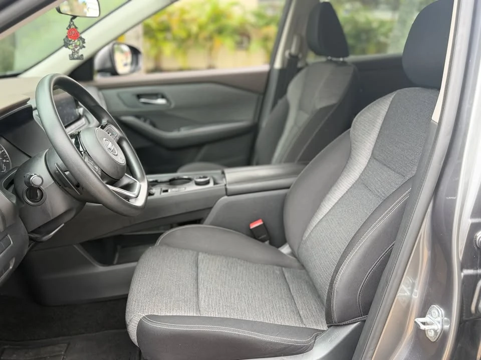 2021 Nissan Rogue - Image 12 of 17