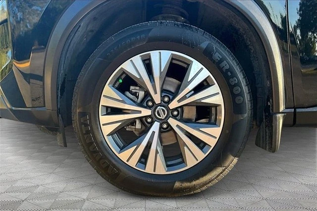 2021 Nissan Rogue - Image 9 of 20