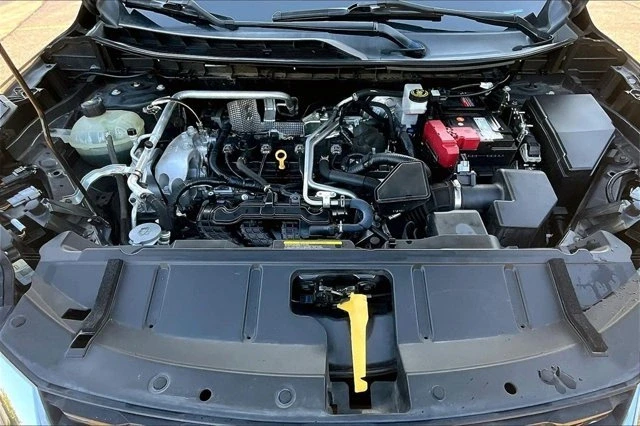 2021 Nissan Rogue - Image 10 of 20