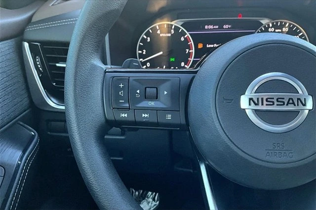 2021 Nissan Rogue - Image 18 of 20