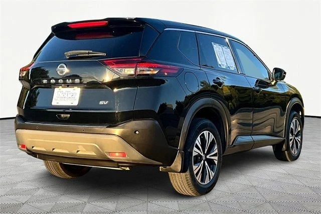 2021 Nissan Rogue - Image 2 of 20
