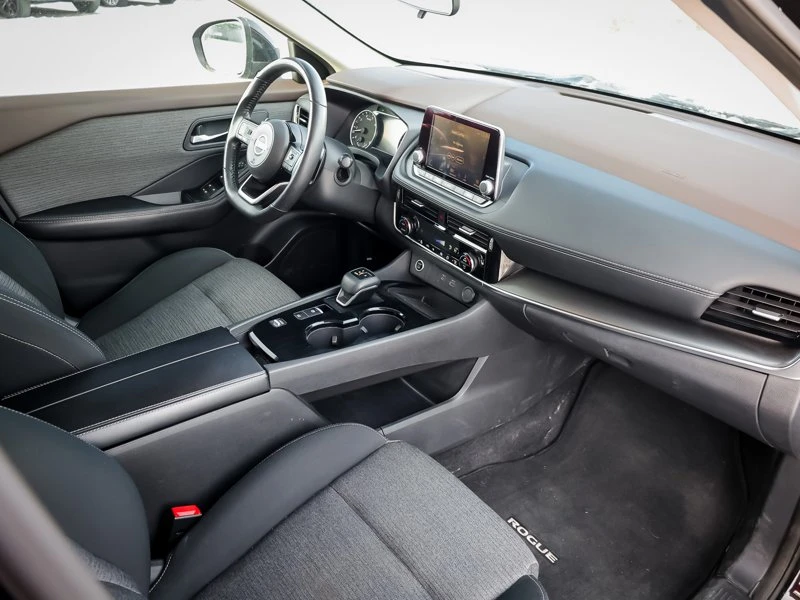 2021 Nissan Rogue - Image 10 of 20