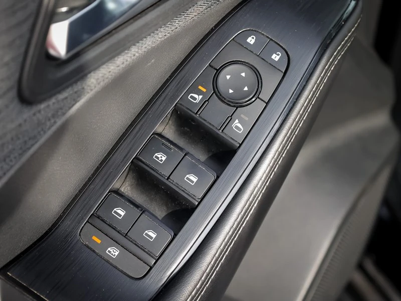 2021 Nissan Rogue - Image 13 of 20
