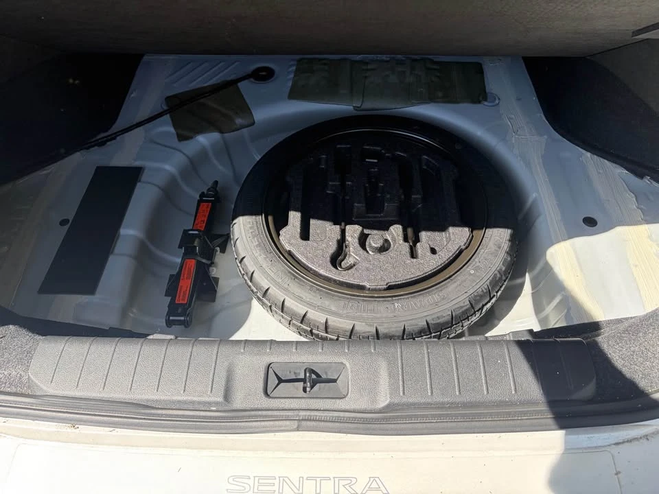 2021 Nissan Sentra 8th Gen - Image 10 of 11