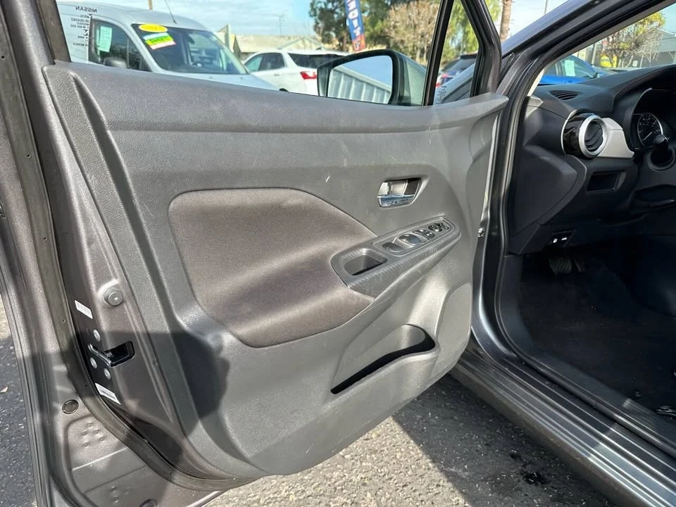 2021 Nissan Versa - Image 16 of 19