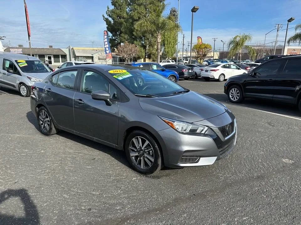 2021 Nissan Versa - Image 5 of 19