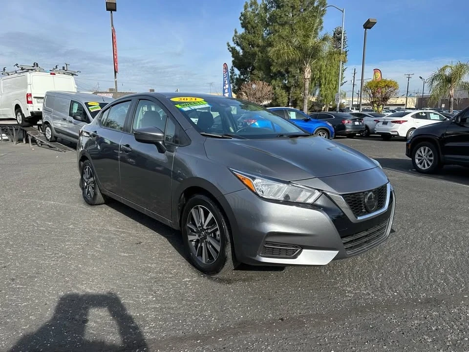 2021 Nissan Versa - Image 13 of 19