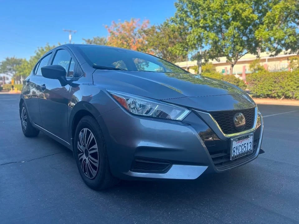 2021 Nissan Versa - Image 2 of 15