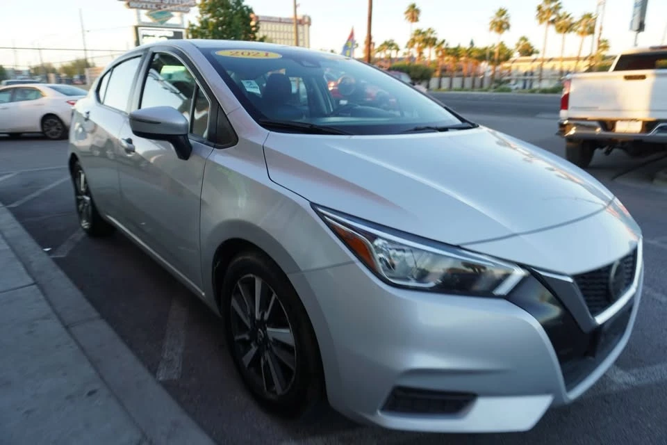 2021 Nissan Versa - Image 4 of 20