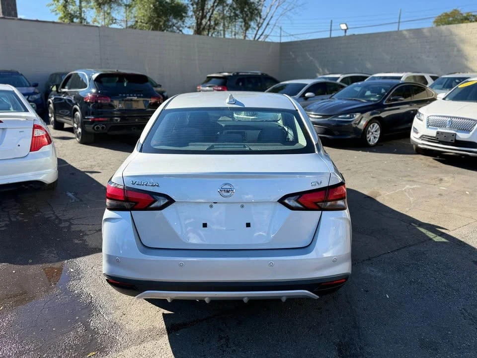 2021 Nissan Versa - Image 2 of 8