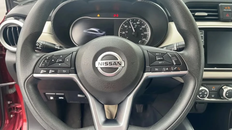 2021 Nissan Versa - Image 14 of 17