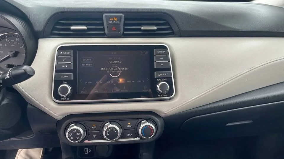 2021 Nissan Versa - Image 15 of 17