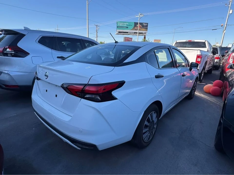 2021 Nissan Versa - Image 4 of 4