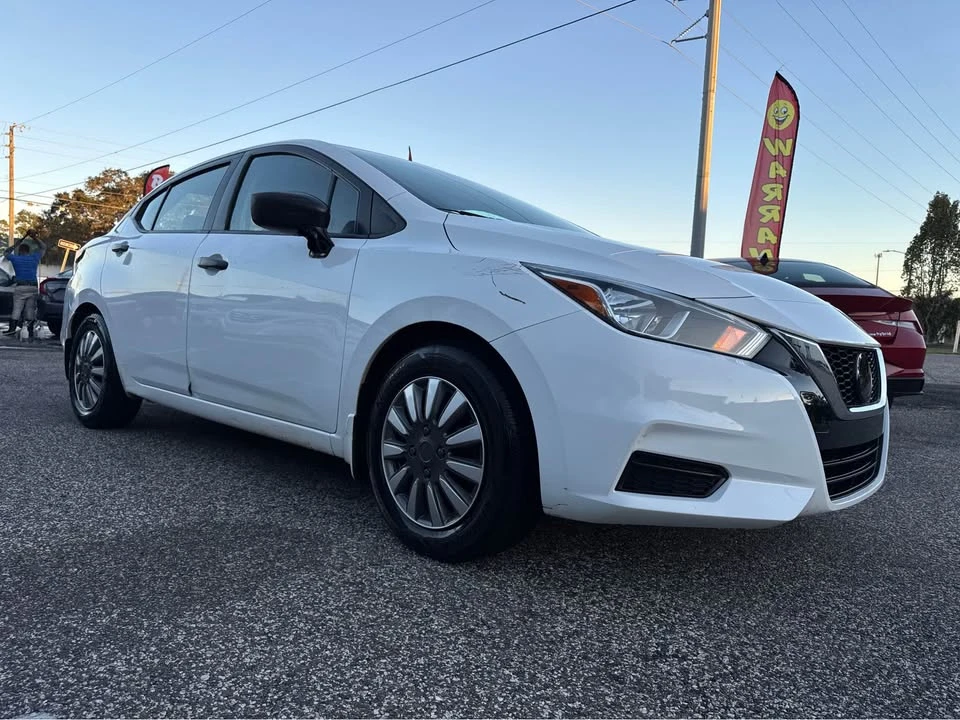 2021 Nissan Versa - Image 4 of 17