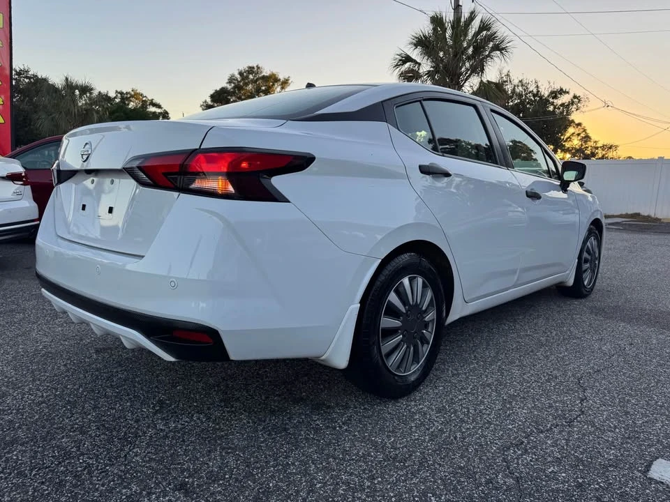 2021 Nissan Versa - Image 6 of 17