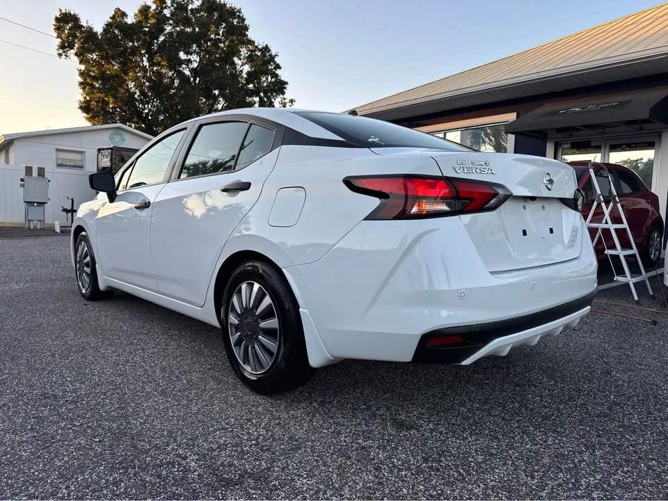 2021 Nissan Versa - Image 9 of 17