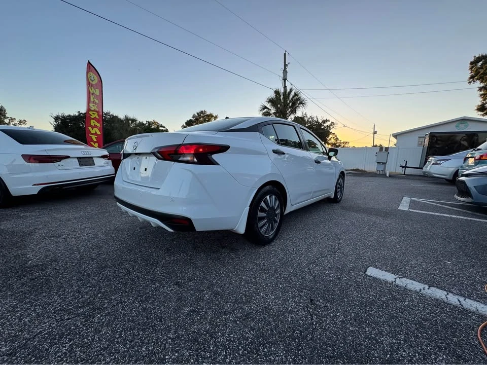 2021 Nissan Versa - Image 7 of 17