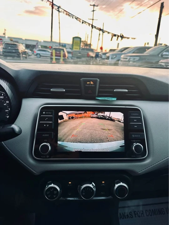 2021 Nissan Versa - Image 13 of 15