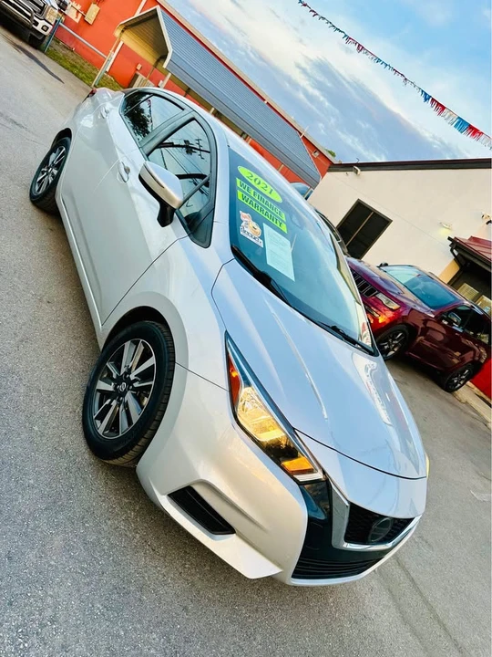 2021 Nissan Versa - Image 2 of 15