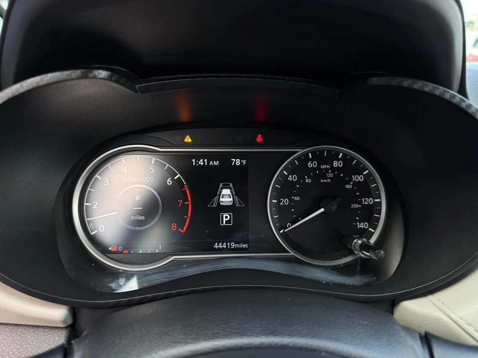 2021 Nissan Versa - Image 11 of 20