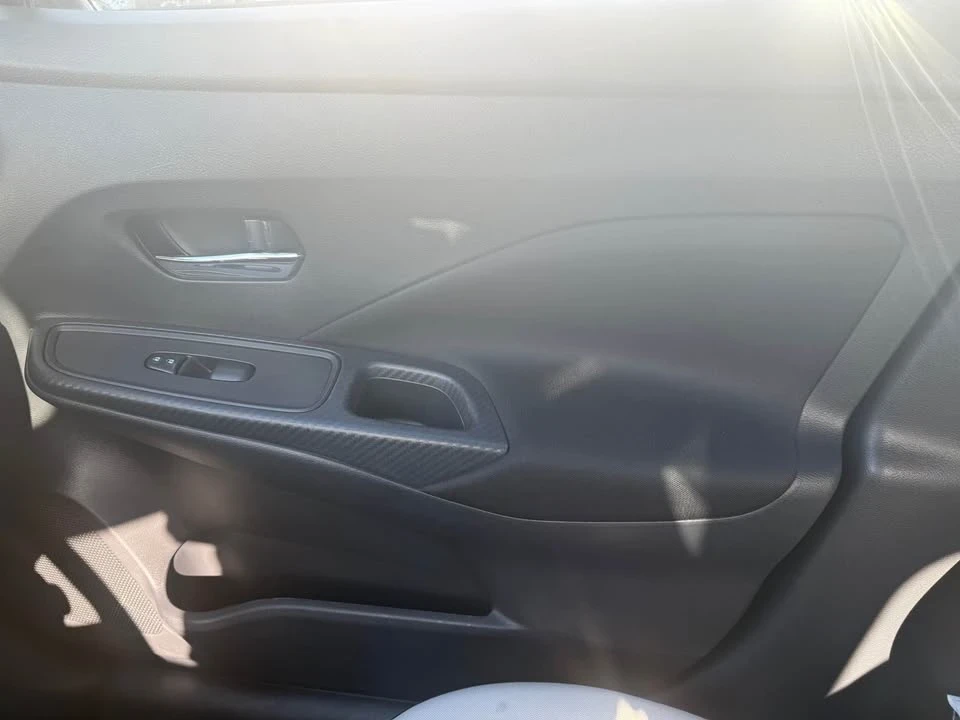2021 Nissan Versa - Image 6 of 15