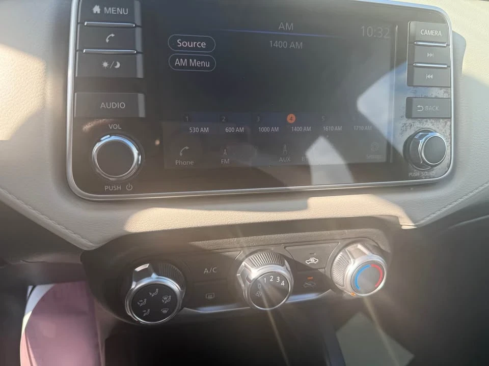 2021 Nissan Versa - Image 9 of 15