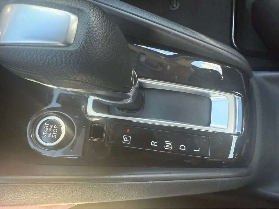 2021 Nissan Versa - Image 7 of 15